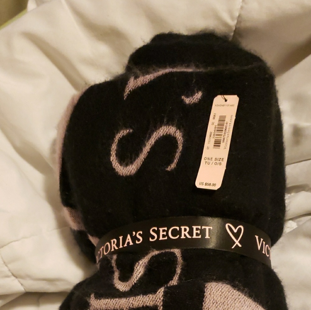 Victoria secret blanket